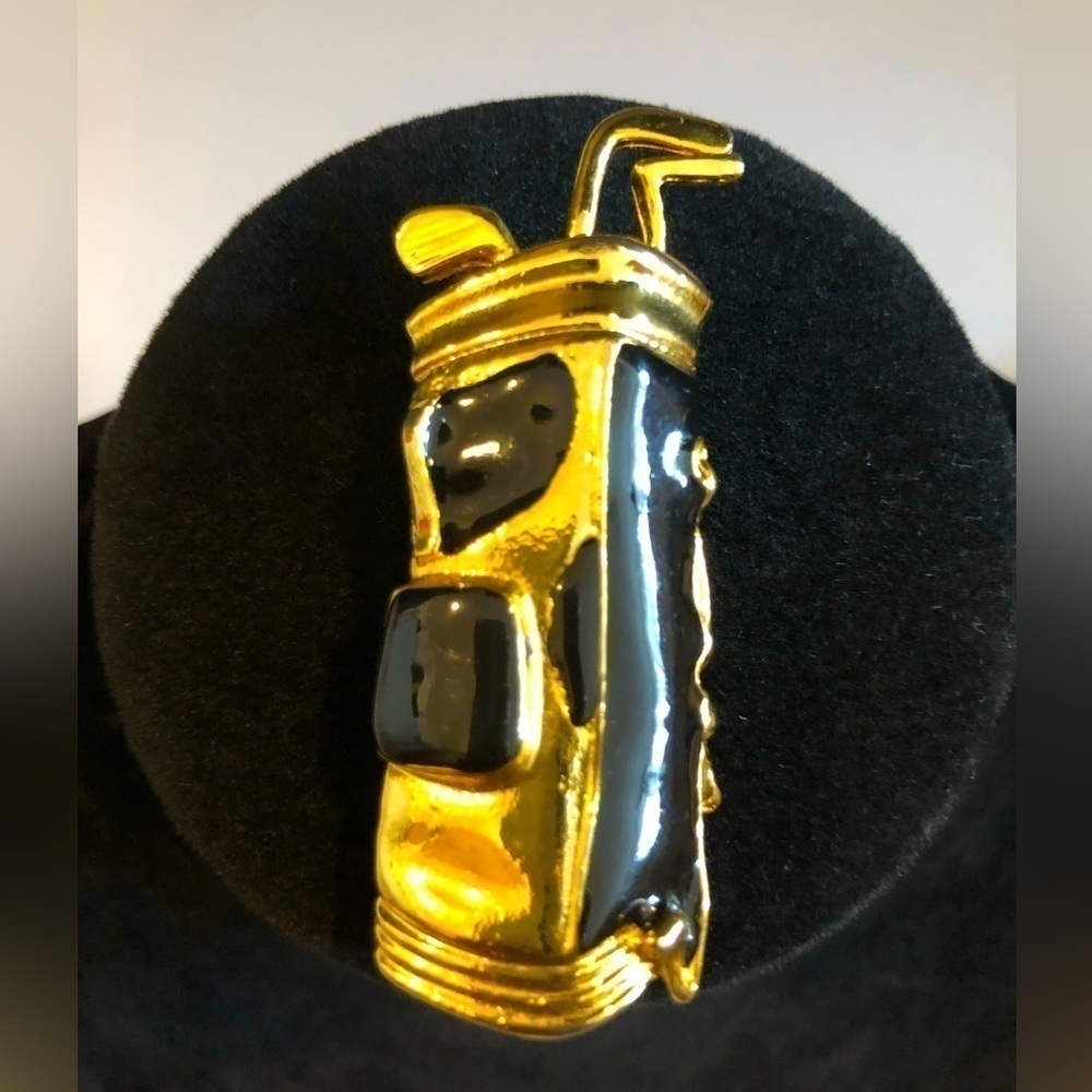 Gold Bag Gold tone and black enamel brooch